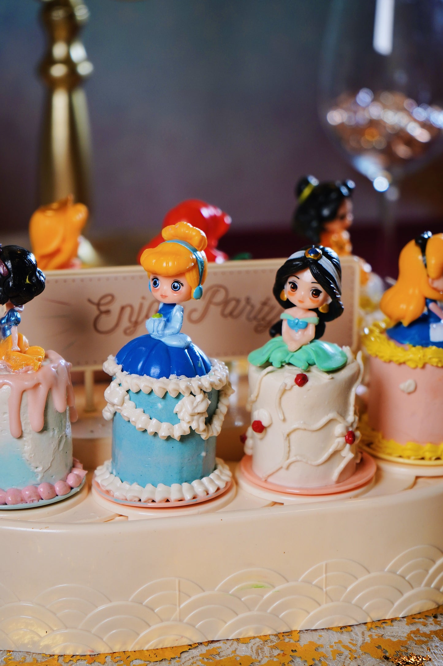 Princess Cake Kingdom Rotating Mini Cake