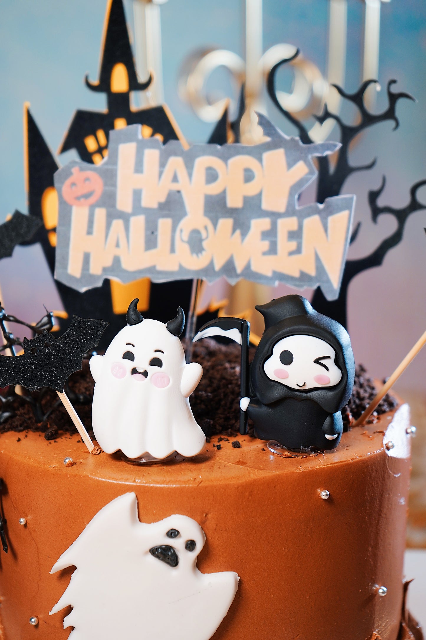 Happy Halloween Theme Cake