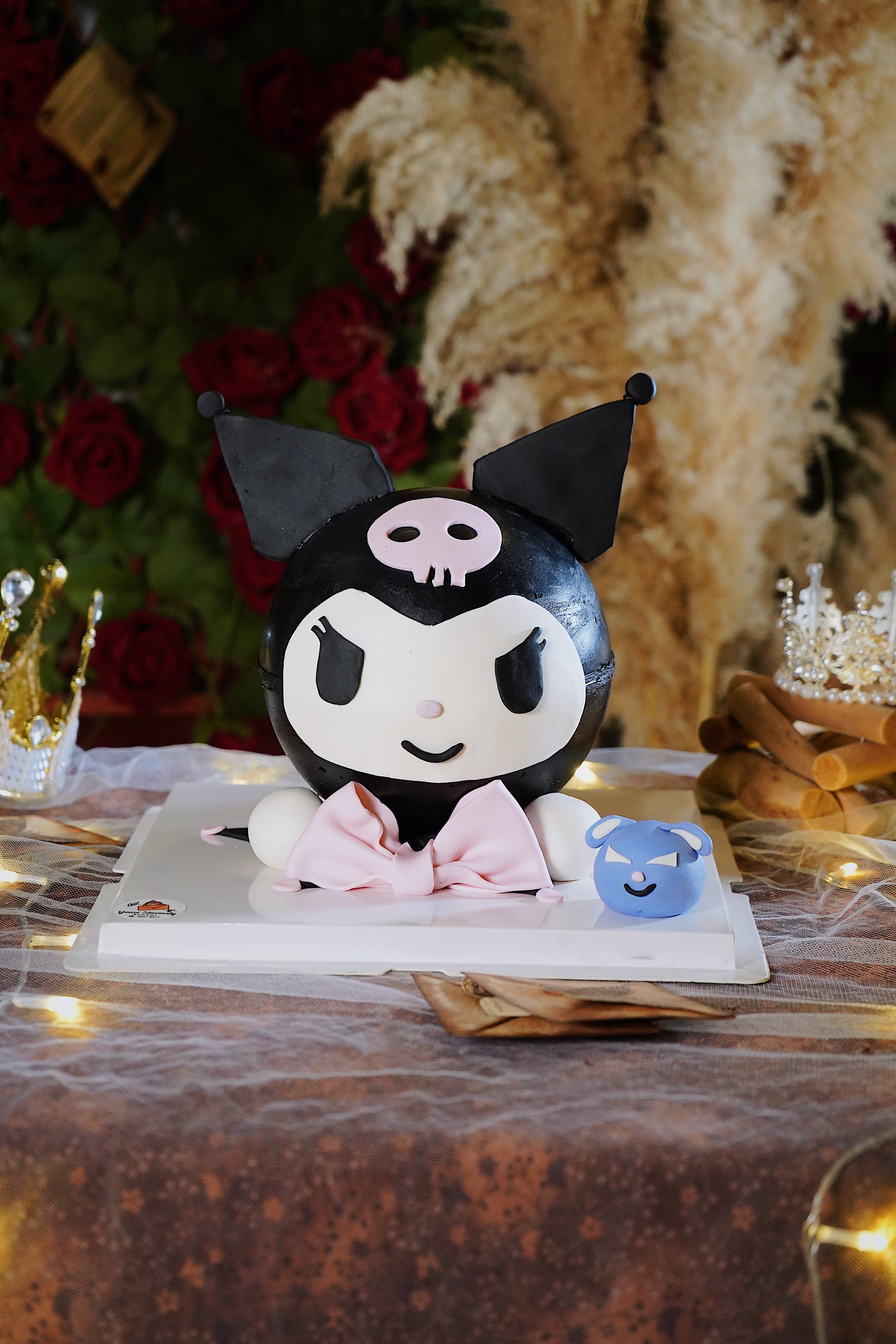 Kuromi Pinata Cake