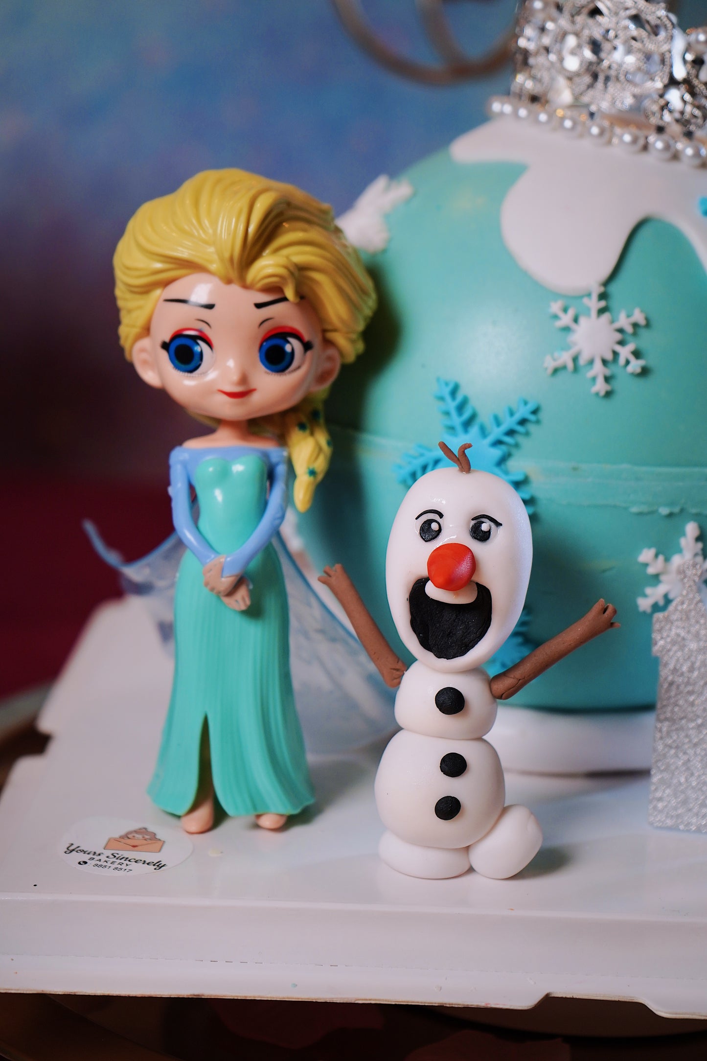 Elsa Princess And Olaf Frozen Pinata Knock Knock Cake