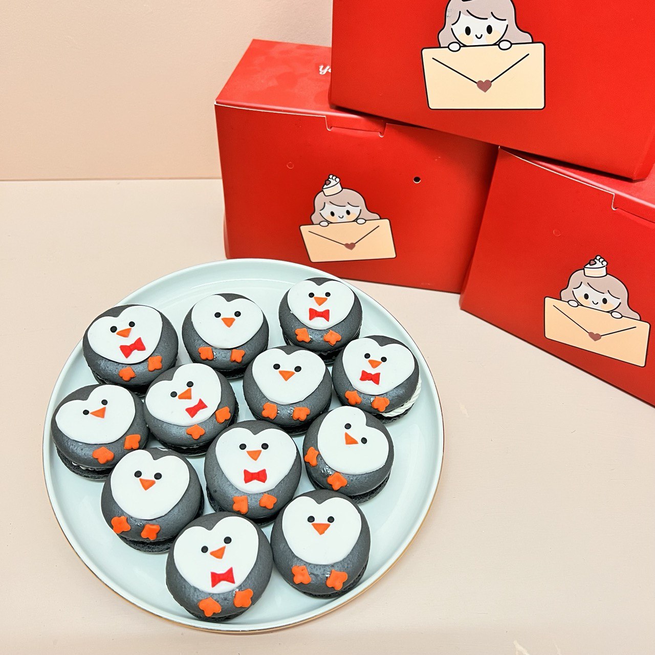 Penguin Macaron (12pcs)