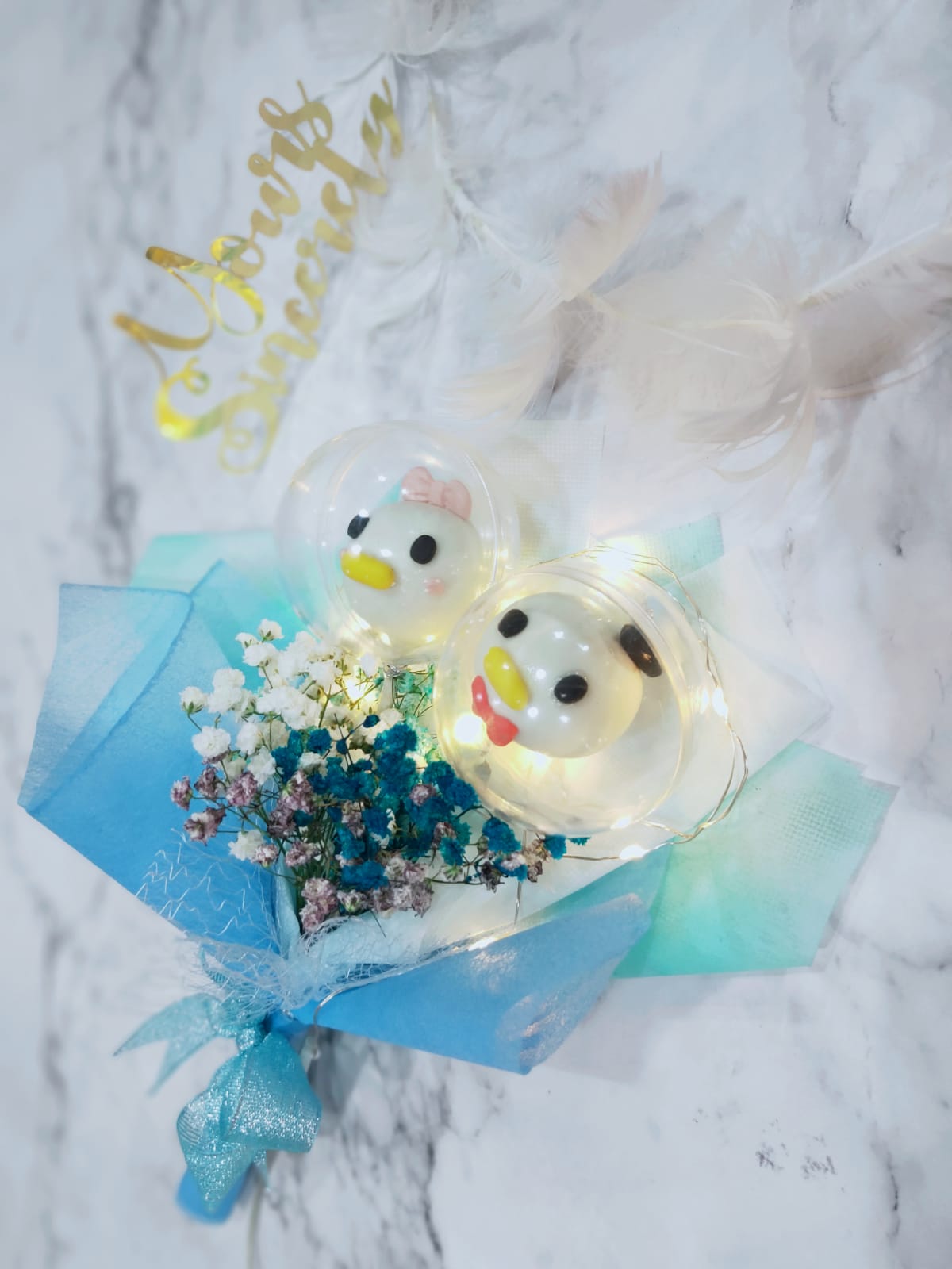 Donald & Daisy Duck Cake Pop Mini Bouquet